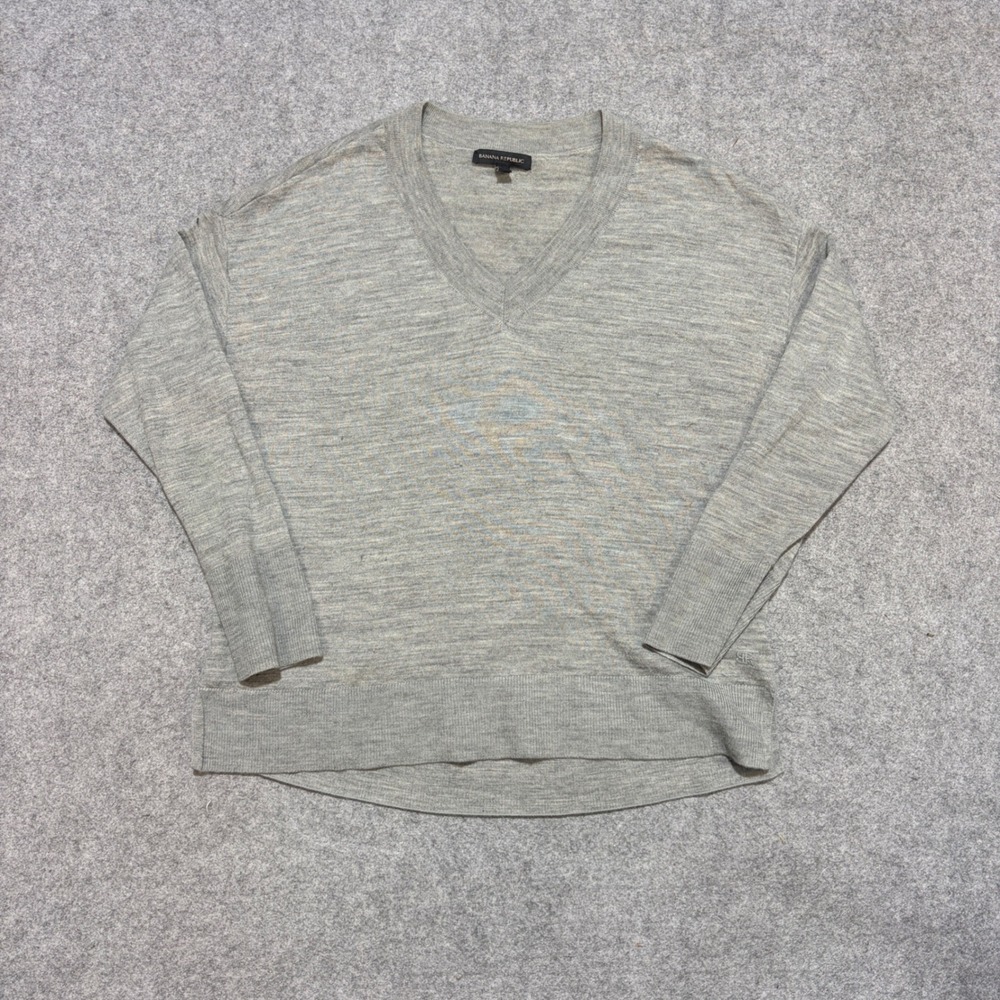 Banana Republic Gray V-Neck Drop Shoulder Lightweight Knit Sweater Womens Medium